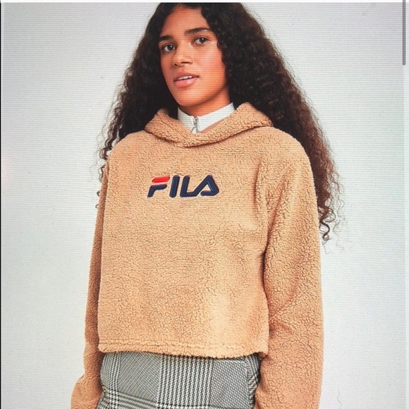 FILA x UO Camel Teddy Bear Cropped Hoodie - Picture 3 of 11